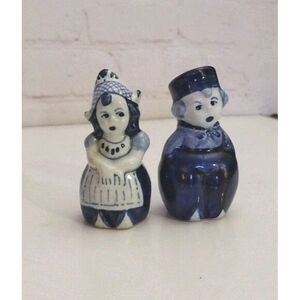 Vintage Pair of Delft Blue Holland Man & Woman Couple Salt & Pepper Shakers